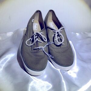 Keds size 10 ortholite champion OX low top lace up sneakers Olive green